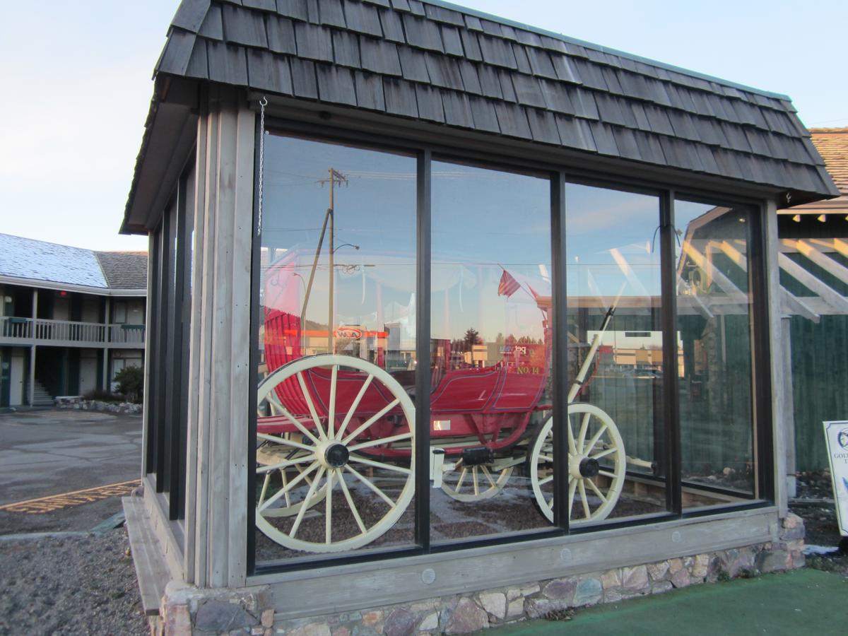 Red Coach Inn 100 Mile House Exteriér fotografie